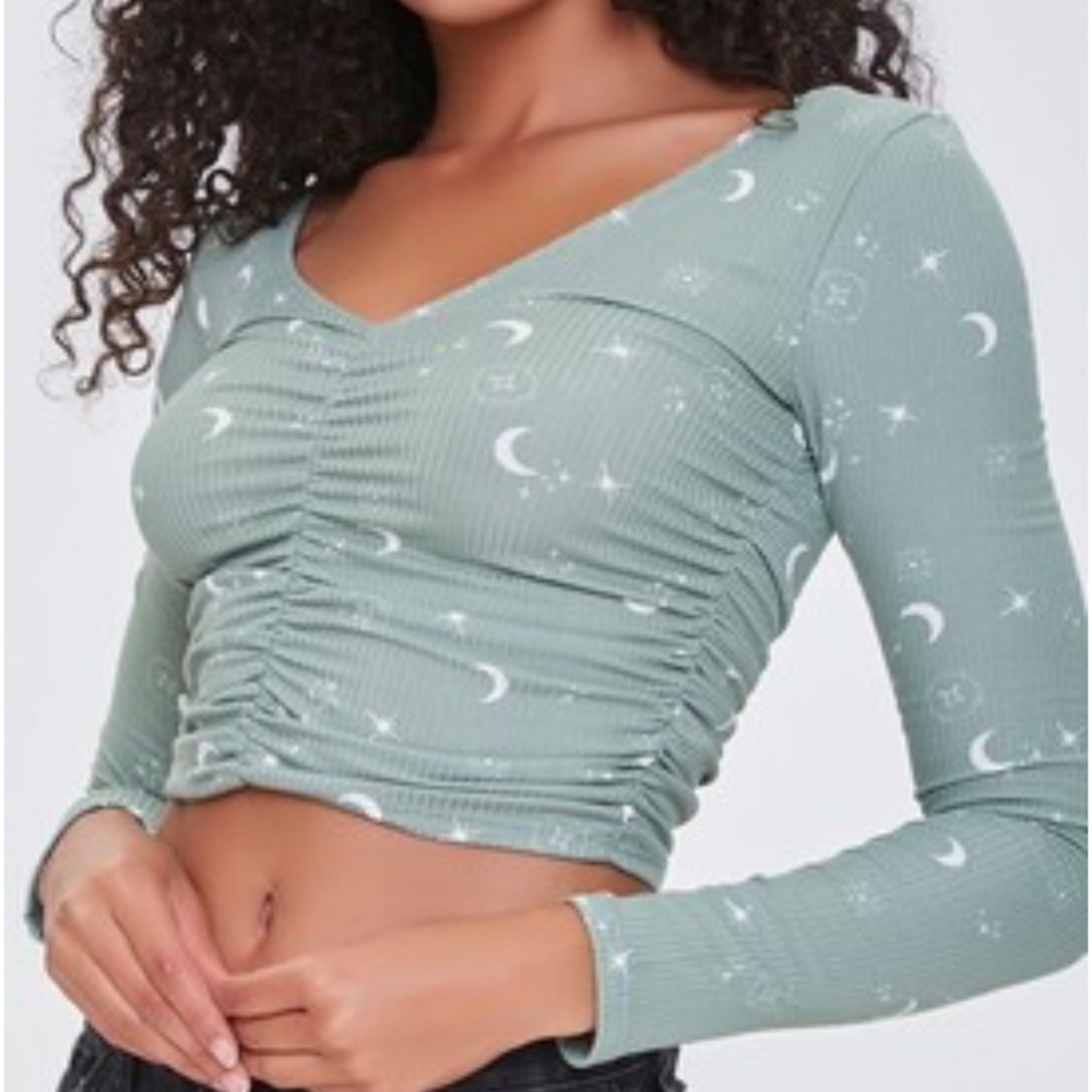 Forever 21 Cropped Celestial Print Top Size Large